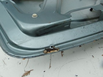 MERCEDES A TŘÍDA W169 VÍKO KUFRU ZADNÍ KUFR