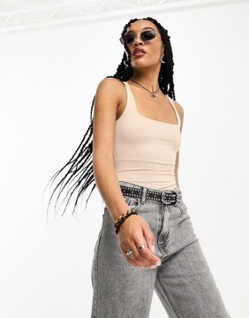 BERSHKA ГЛАДКОЕ ТЕЛО С КВАДРАТНЫМ ВЫРЕЗОМ BASIC ACL NG7__S