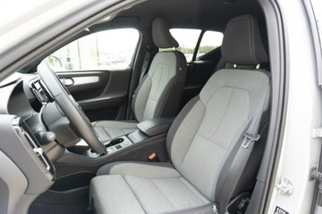 Volvo XC40 Crossover Facelifting 2.0 B4 197KM 2024 Volvo XC 40 B4 197KM FV23%, zdjęcie 8