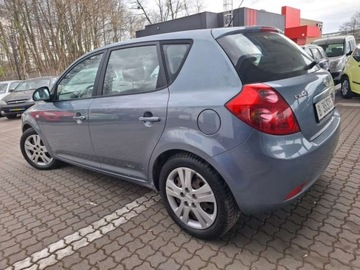 Kia Ceed I Hatchback 1.4 109KM 2007 Kia Ceed Piekna klimatyzacja bez rdzy 1.4 Benzyna 109KM, zdjęcie 18