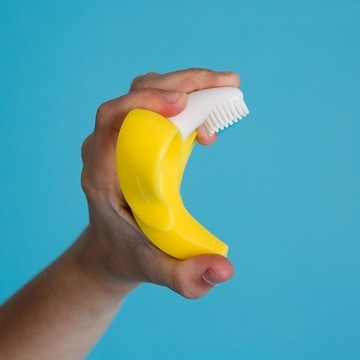 Ортодонтический прорезыватель Baby Banana, желтый силикон.