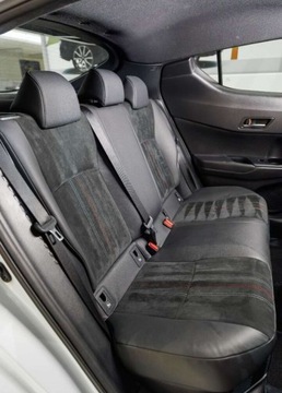 Toyota C-HR I Crossover Facelifting 2.0 Hybrid Dynamic Force 184KM 2023 Toyota C-HR 2.0 Hybrid GR Sport 2.0 Hybryda 184KM, zdjęcie 23