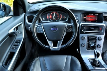 Volvo S60 II Sedan Facelifting 2.0 D2 DRIVE-E 120KM 2017 Volvo S60 2.0 D2 Lift Led FULL OPCJA Skóra Navi, zdjęcie 6