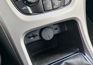 Opel Astra J Hatchback 5d 1.4 Turbo ECOTEC 140KM 2011 Opel Astra sprowadzone zarejestrowane 1.4 Benzyna 140KM, zdjęcie 20