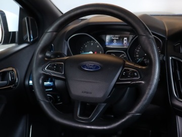 Ford Focus III Kombi Facelifting 2.0 TDCi 150KM 2016 Ford Focus 2.0 TDCi, Klima, Parktronic, zdjęcie 18