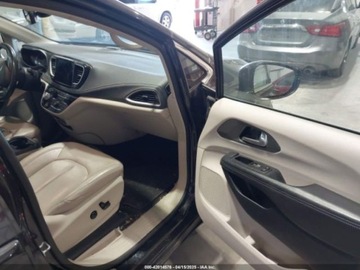 Chrysler Pacifica II 2021 Chrysler Pacifica Touring L 2021 3.6l 3.6 Hybryda 260KM, zdjęcie 8