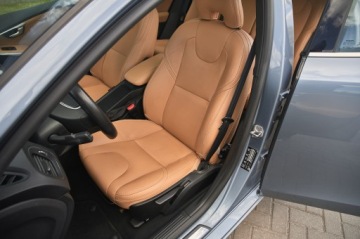 Volvo V40 II Hatchback Facelifting 2.0 D2 120KM 2018 VOLVO V40 INSCRIPTION PANORAMA JASNA SKÓRA AUTOMAT, zdjęcie 25