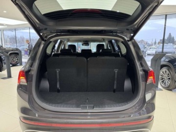 Hyundai Santa Fe IV SUV HEV 1.6 T-GDI HEV 230KM 2022 Hyundai Santa Fe Platinium 4x4 7 osobowy Krell Kamera 360 Wentylacja, zdjęcie 17