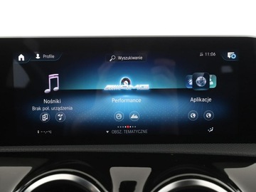 Mercedes Klasa A W177/V177 Hatchback AMG 2.0 A35 306KM 2020 Mercedes A 35 AMG A35 AMG 4MATIC 306KM Automat, zdjęcie 23