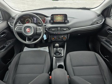 Fiat Tipo II Hatchback 1.4 95KM 2019 Fiat Tipo Klimatronik*nawigacja*pdc, zdjęcie 4