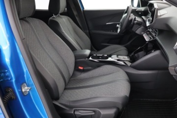 Peugeot 2008 II SUV Facelifting 1.2 PureTech 130KM 2024 Peugeot 2008 1.2 PureTech, Salon Polska, zdjęcie 8