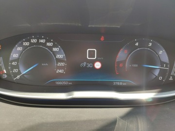 Peugeot 3008 II Crossover 1.5 BlueHDI 130KM 2018 Peugeot 3008 Książka serwisowa + bezwypadkowy, zdjęcie 21