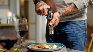 ОТВЕРТКА IXO 7 BOSCH + 10 БИТ + 3 АДАПТЕРА