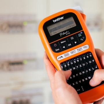 НАБОР ПРИНТЕРА BROTHER PT-E110 + 5 цветных лент TZe Aze TZ