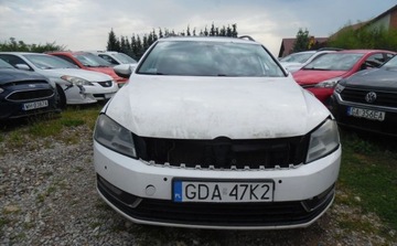 Volkswagen Passat B7 Variant 1.6 TDI CR DPF BlueMotion 105KM 2011 Volkswagen Passat 2011r, 1.6 TDI, Uszkodzony lewy bok, Pali. VAT 23 1.6, zdjęcie 15
