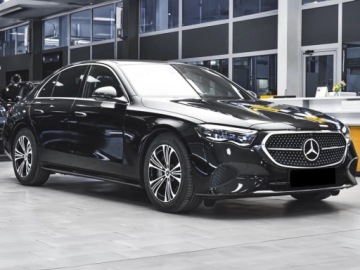 Mercedes Klasa E W214 2025 MERCEDES-BENZ E Klasa 200 Avantgarde 2.0 (197KM) 2025, zdjęcie 1