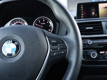 BMW Seria 1 F20-F21 Hatchback 5d Facelifting 2015 116d 116KM 2017 BMW 1 116d, Automat, Skóra, Navi, Klima, zdjęcie 15