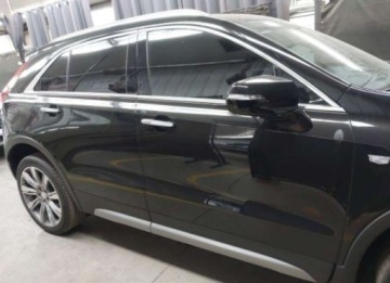 Cadillac 2023 Cadillac XT4 2023, 2.0L, PREMIUM LUXURY, od ubezpieczalni 2.0 Benzyna 235KM, zdjęcie 2