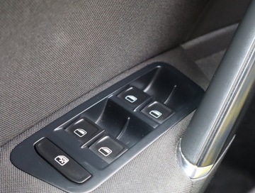 Volkswagen Golf VII Variant 1.6 TDI CR DPF BlueMotion Technology 105KM 2014 VW Golf 1.6 TDI, Xenon, Bi-Xenon, Klima, zdjęcie 14