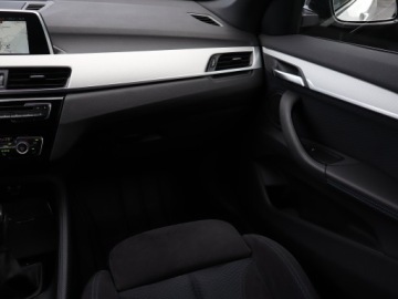 BMW X1 F48 Crossover xDrive20i 192KM 2018 BMW X1 xDrive20i, Salon Polska, Serwis ASO, 4X4, zdjęcie 7