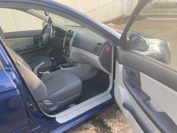 Kia Cerato Sedan 2.0 i 16V 143KM 2005 KIA CERATO liftback 2.0 143 KM, zdjęcie 17