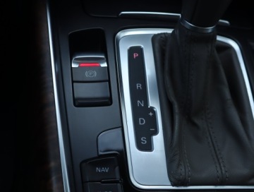 Audi Q5 I SUV 3.2 FSI 270KM 2010 Audi Q5 3.2 FSI, 4X4, Automat, Skóra, Navi, zdjęcie 12