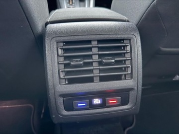 Volkswagen Golf VII Hatchback 5d Facelifting 1.5 TSI ACT 150KM 2020 Volkswagen Golf 1.5eTSI 150KM Style DSGKameraMATRIXACCNiski PrzebiegASOFV23, zdjęcie 29