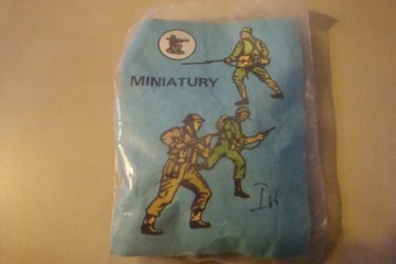 MAŁE ŻOŁNIERZYKI MINIATURY NR.9