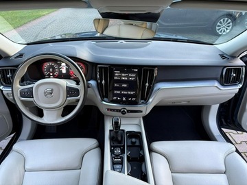 Volvo V60 II  Kombi 2.0 D3 150KM 2020 Volvo V60 2.0 D3 150 KM Skóry Kamera Hak FV23%, zdjęcie 6