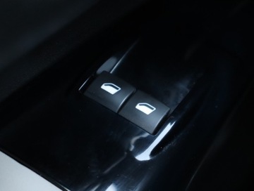 Citroen C4 Cactus Crossover Facelifting 1.2 PureTech 110KM 2018 Citroen C4 Cactus 1.2 PureTech, Salon Polska, zdjęcie 15