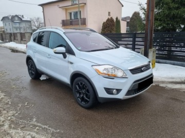 Ford Kuga I 2009 Ford Kuga 2.0 TDCI Titanium / Biała perła /, zdjęcie 1