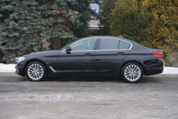 BMW Seria 5 G30-G31 Limuzyna 520d 190KM 2019 BMW Seria 5 xDrive, LuxuryLine, LED, Tempomat, Klima 2stref, CarPlay, Ambi, zdjęcie 3