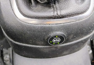 Citroen C-Elysee II Sedan Facelifting 1.6 VTi 115KM 2018 Citroen C-Elysee 2018r, Salonowy. 1.6 B LPG. Lekko uszkodzony przod i tyl, zdjęcie 10