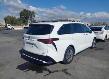 Toyota Sienna III 2023 Toyota Sienna 2023, 2.5L, 4x4, XSE, od ubezpieczalni, zdjęcie 3