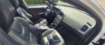 Volvo XC60 I SUV Facelifting 2.0 D4 DRIVE-E 190KM 2017 Volvo XC 60 Historia serwisowa , bogata wersja wyposazenia , 2.0 Diesel, zdjęcie 14