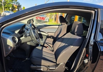 Mazda 2 II Hatchback 5d 1.3 86KM 2010 Mazda 2 1.3Benzynkaniski przebieg prosto z Niemiec 1.3 Benzyna 85KM, zdjęcie 13