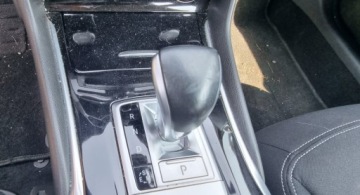 Infiniti Q30 2.2D 170KM 2019 Infiniti Q30 2019r, 2.2 DIESEL. AUTOMAT. Lekko uszkodzony lewy tyl. Jezdzi, zdjęcie 13