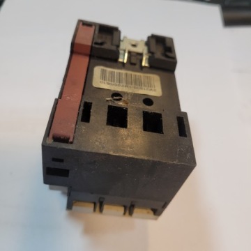 Контактор SIEMENS 3VU1300 -1MF00 [7].
