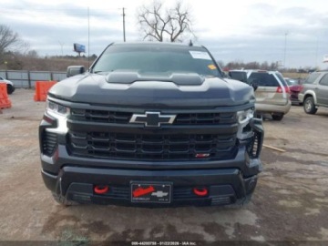 Chevrolet Silverado II 2023 Chevrolet Silverado Short Bed Lt Trail Boss 2023 5.3 Benzyna 355KM, zdjęcie 8