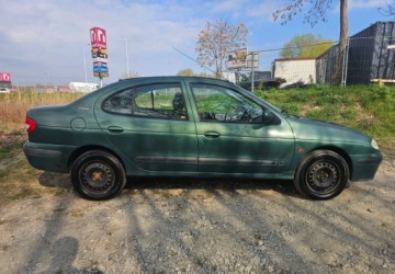 Renault Megane I Hatchback 1.6 i 16V 107KM 2002 Renault Megane Renault Megane 1.6 1.6 BenzynaLPG 107KM, zdjęcie 11