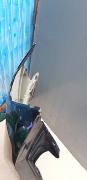 BLATNÍK PRAVÝ PŘEDNÍ MITSUBISHI PAJERO 4 06-