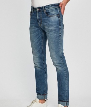 JEANSY MĘSKIE NIEBIESKIE slim ARMANI r. W32, L32