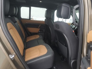 Land Rover Defender IV (L663) 2022 Land Rover Defender 110x, 2022r., 4x4, 3.0L 3.0 Benzyna 395KM, zdjęcie 8
