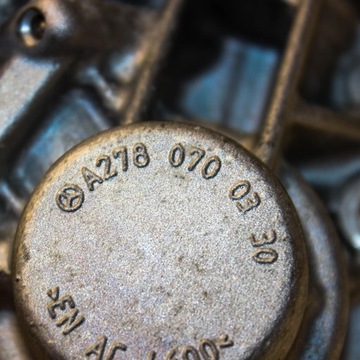 MERCEDES-BENZ S W221 2012 DRŽÁK / DRŽÁKY PUMPY PALIVA