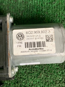 MOTOREK MODUL OKNO LEVÝ PŘEDNÍ SKODA ROOMSTER FABIA II T5 6Q2959802J