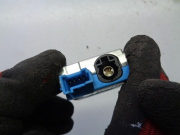 HNÍZDO USB BMW OE 8711939