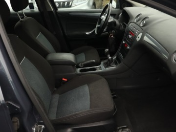 Ford Mondeo IV Kombi 2.0 Duratorq TDCi DPF 140KM 2013 Ford Mondeo 2.0 TDCi, Salon Polska, Klima, zdjęcie 8