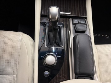 Lexus GS IV Sedan Facelifting 200t 245KM 2018 Lexus GS 200t / 300 Elegance IV (2012-2018) Lexus, zdjęcie 17