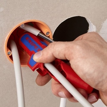 Универсальный съемник ErgoStrip KNIPEX 16 95 01 SB