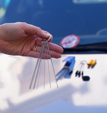 КОМПЛЕКТ ДЛЯ РЕГУЛИРОВКИ ОЧИСТКИ ФОРСУНКИ ОМЫВАТЕЛЯ, НАБОР ОЧИСТИТЕЛЯ 26 EL